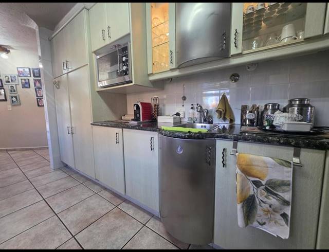 5 BEDROOM HOUSE FOR SALE IN MEYERSDAL